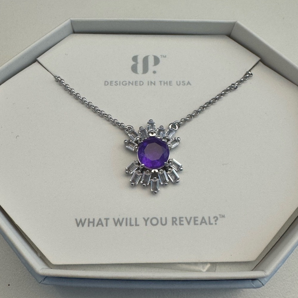 Bomb Party necklace “Drama on Arrival”- New, never worn - Picture 2 of 4